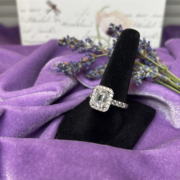 💍 ✈️ 💎 Exquisitely crafted! - Travel Ring Emerald cut Ring. So beautiful #EA39 - Picture 4 of 11